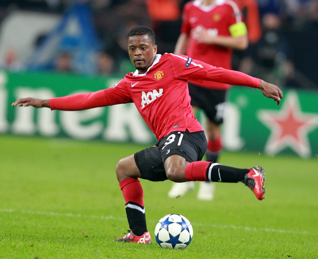 俱乐部得以 俱乐部得以