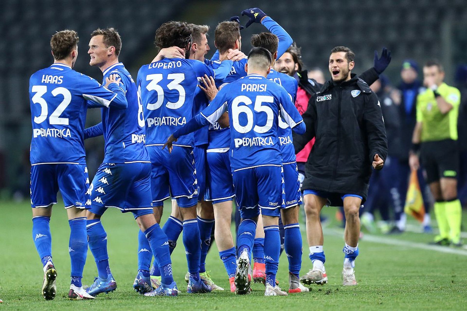 的比赛中展 的比赛中展